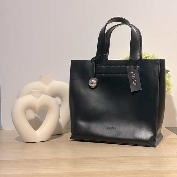 Furla Essential Black Leather Tote Bag - Picture 1 of 11